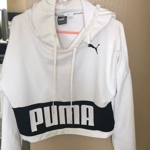 Black an white Puma set